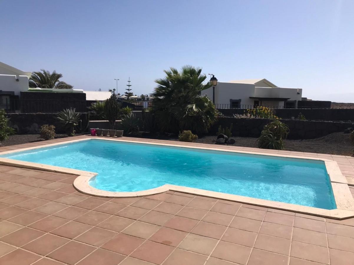 Villa Tania - Villa Independiente Con Piscina Privada Playa Blanca Dış mekan fotoğraf