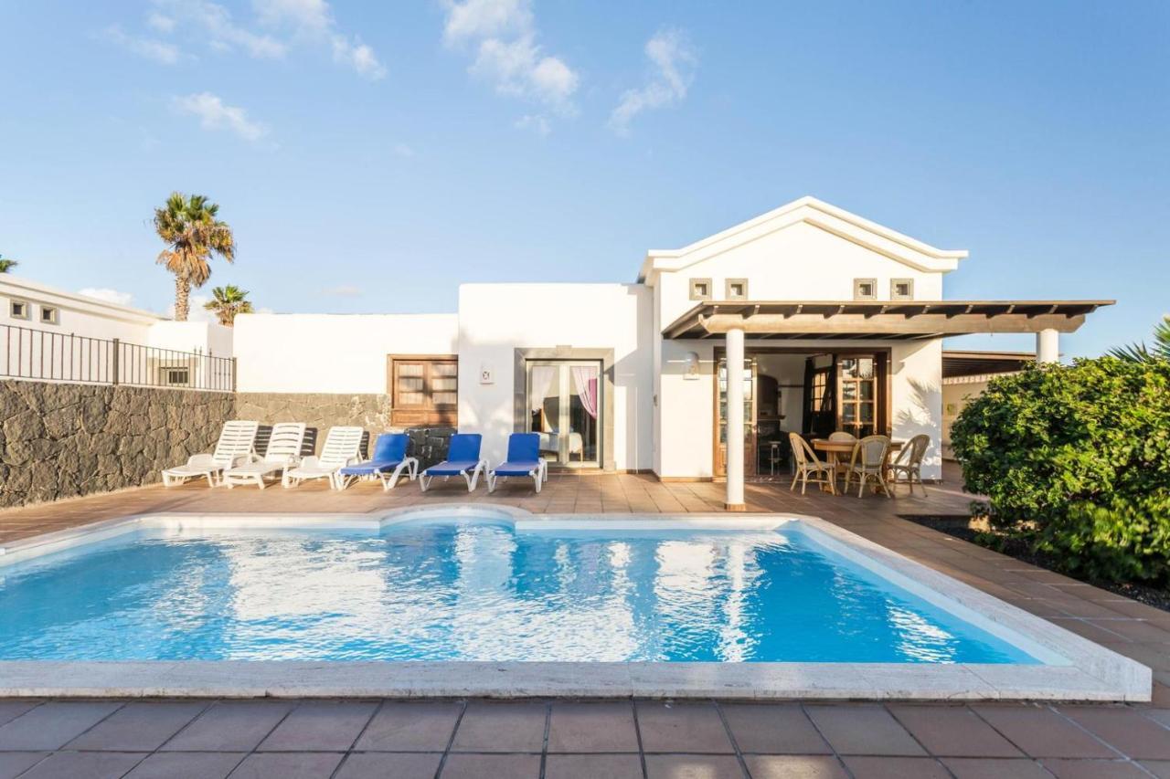 Villa Tania - Villa Independiente Con Piscina Privada Playa Blanca Dış mekan fotoğraf