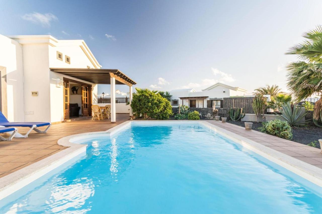 Villa Tania - Villa Independiente Con Piscina Privada Playa Blanca Dış mekan fotoğraf