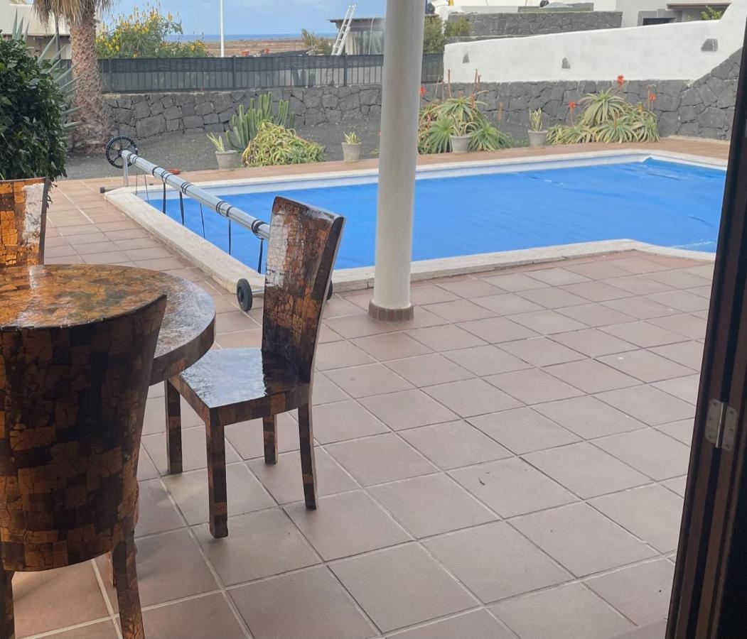Villa Tania - Villa Independiente Con Piscina Privada Playa Blanca Dış mekan fotoğraf